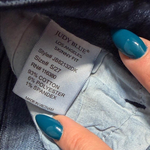 Judy Blue Dark Wash Skinny Jeans - Picture 3 of 4